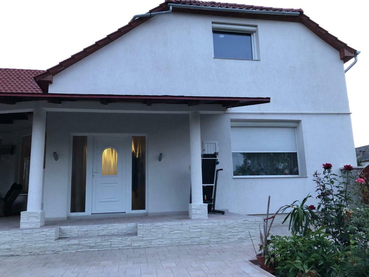 Battonya House Leilighet Eksteriør bilde
